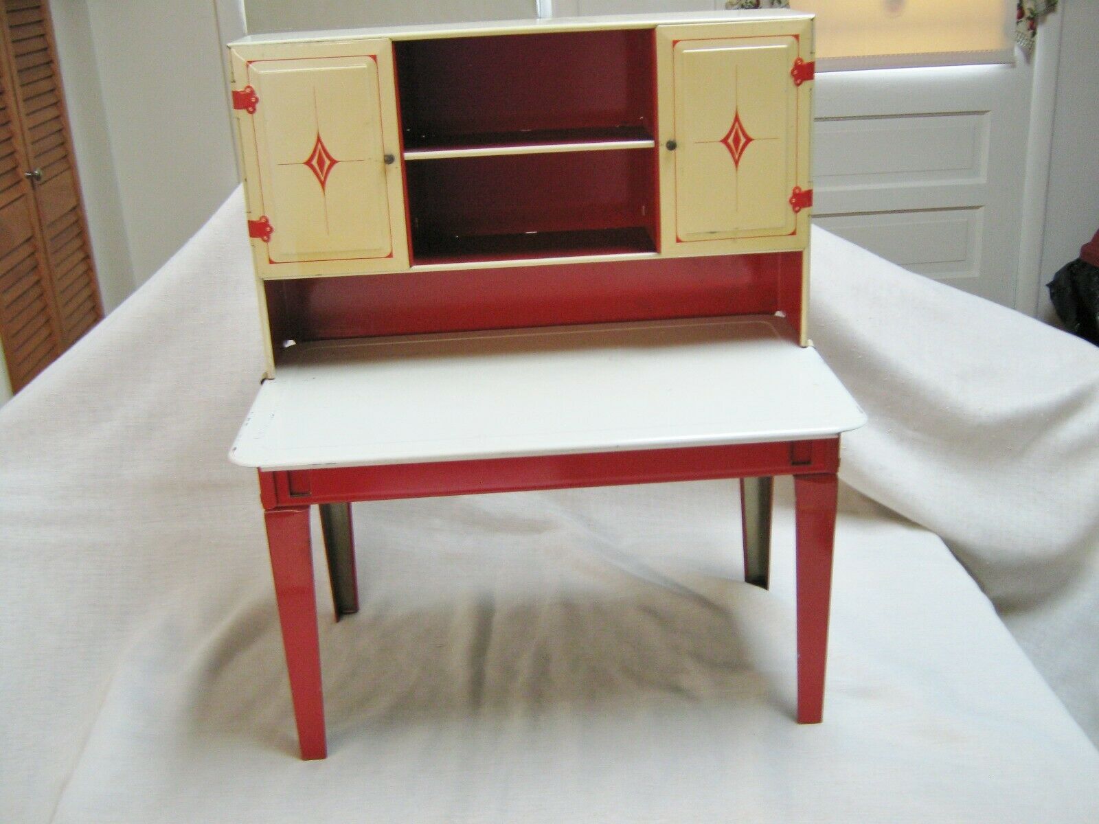 1950's Wolverine Tin Toy Rare 2 Piece Table & Hutch