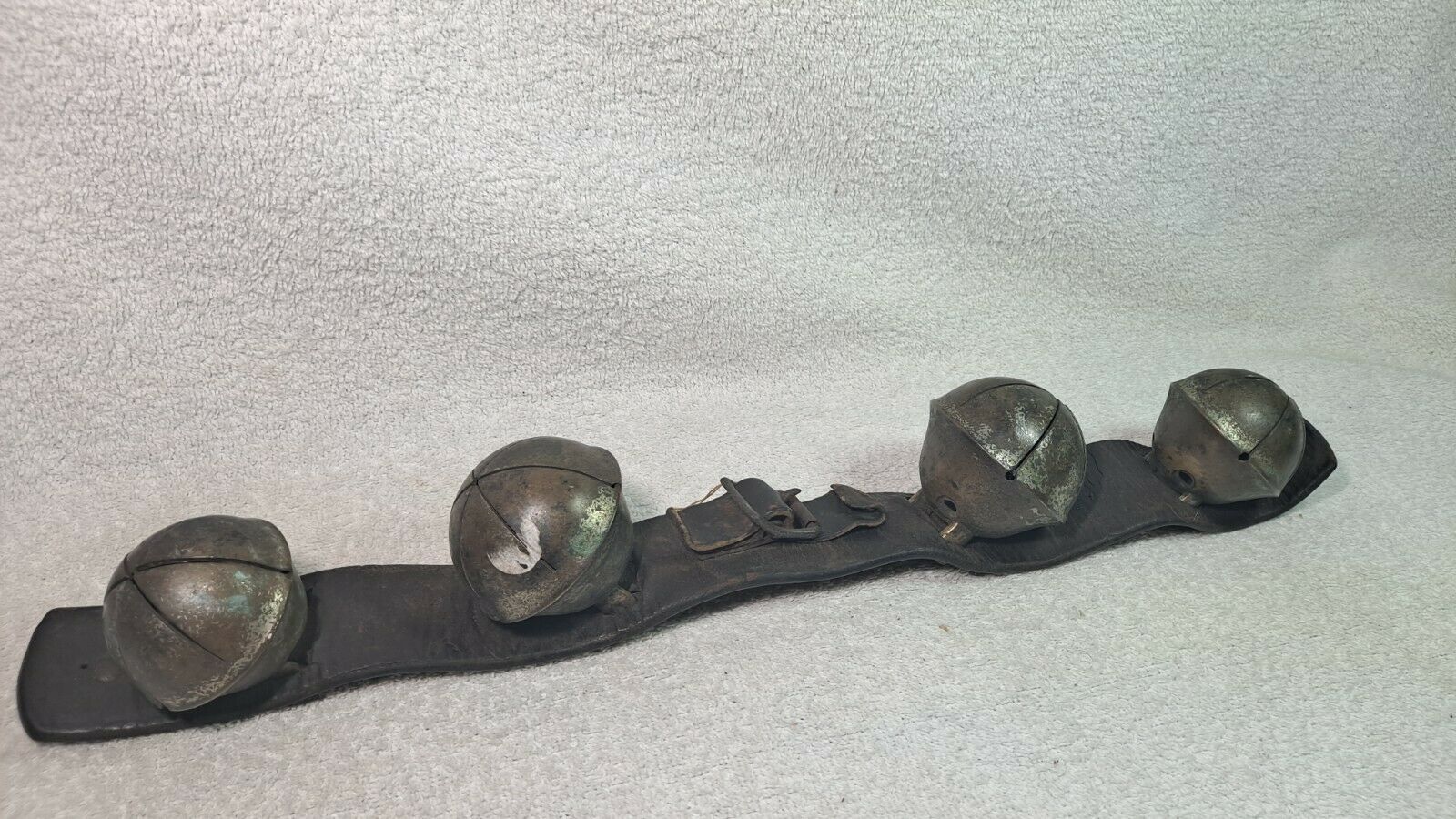 Antique Brass/bronze Swedish/swiss Sleigh Petal Bells Rump Strap Sleighbells